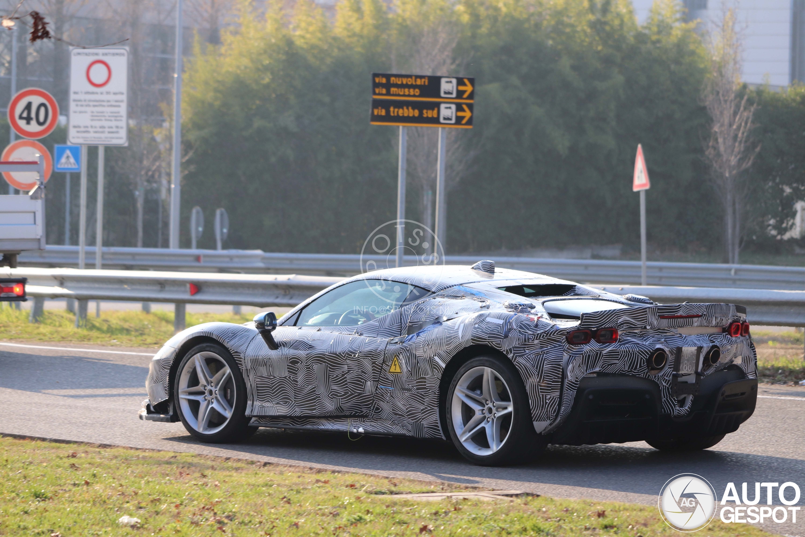 Ferrari sf90 stradale mule