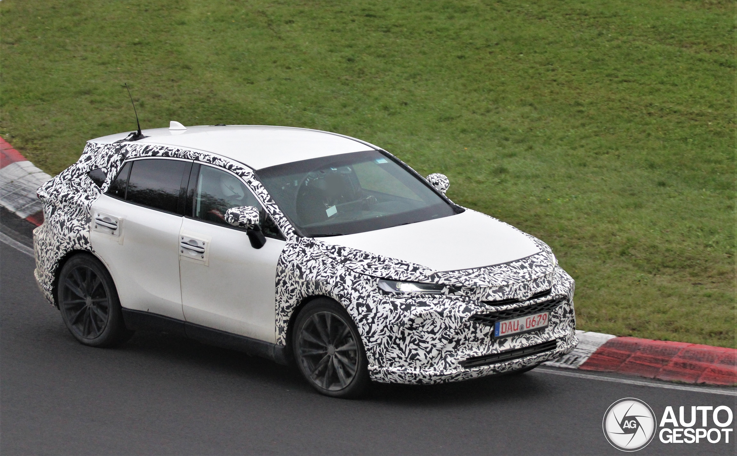 Toyota harrier 2027 mule