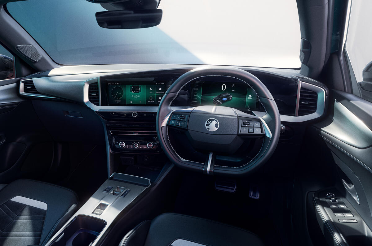 Interior del opel mokka mcm 2025 rgb