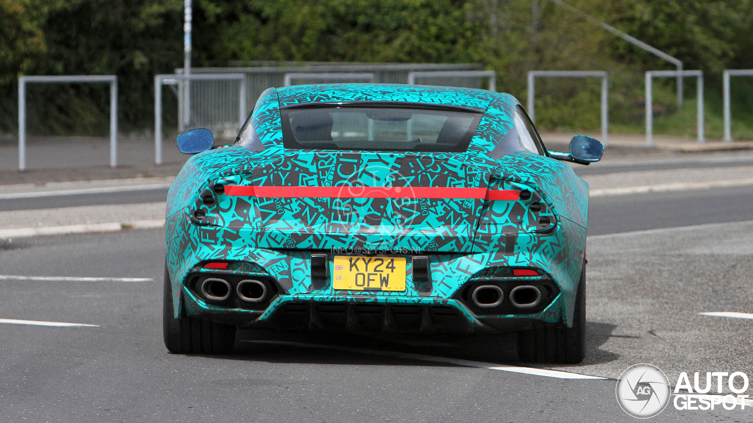 Aston martin vanquish 2025