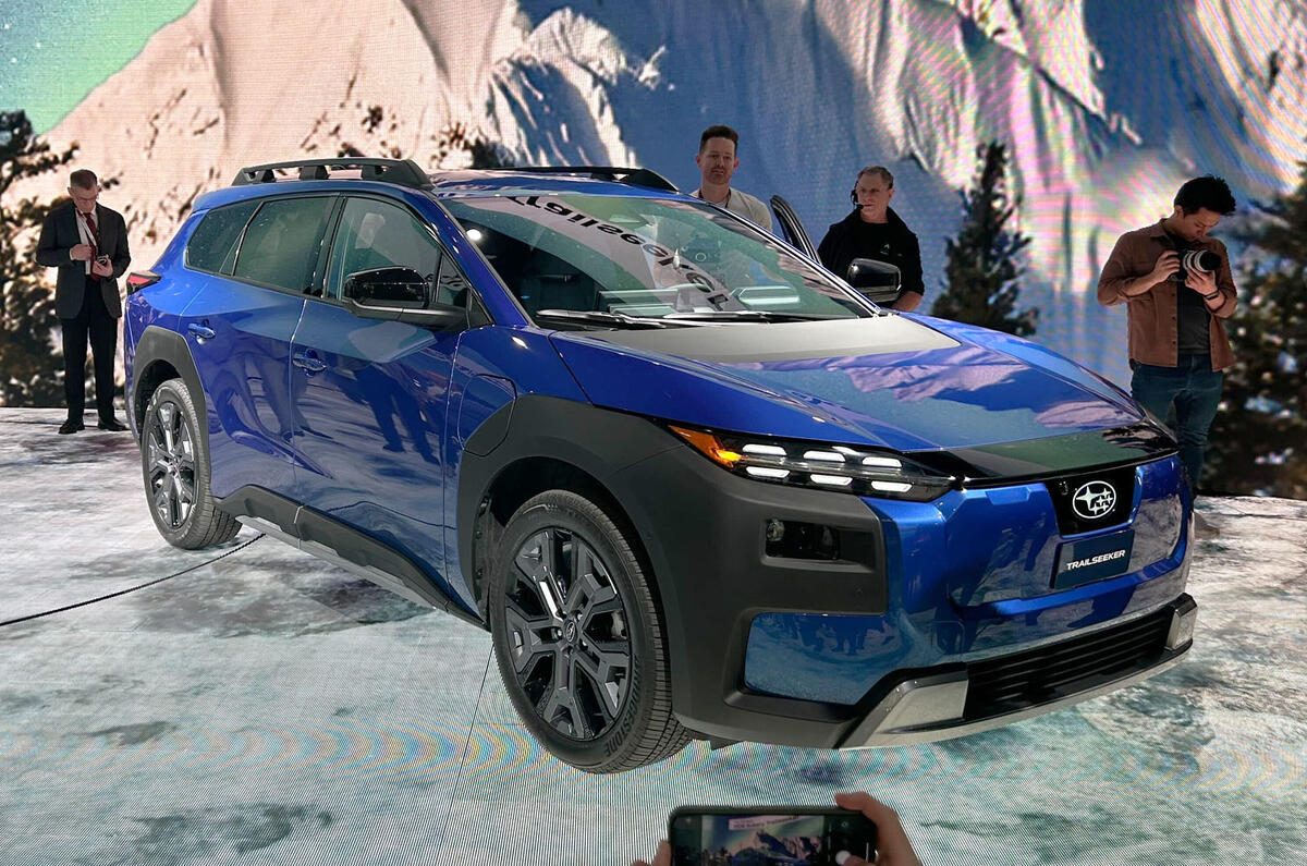 Subaru trailseeker ny motor show stand front quarter