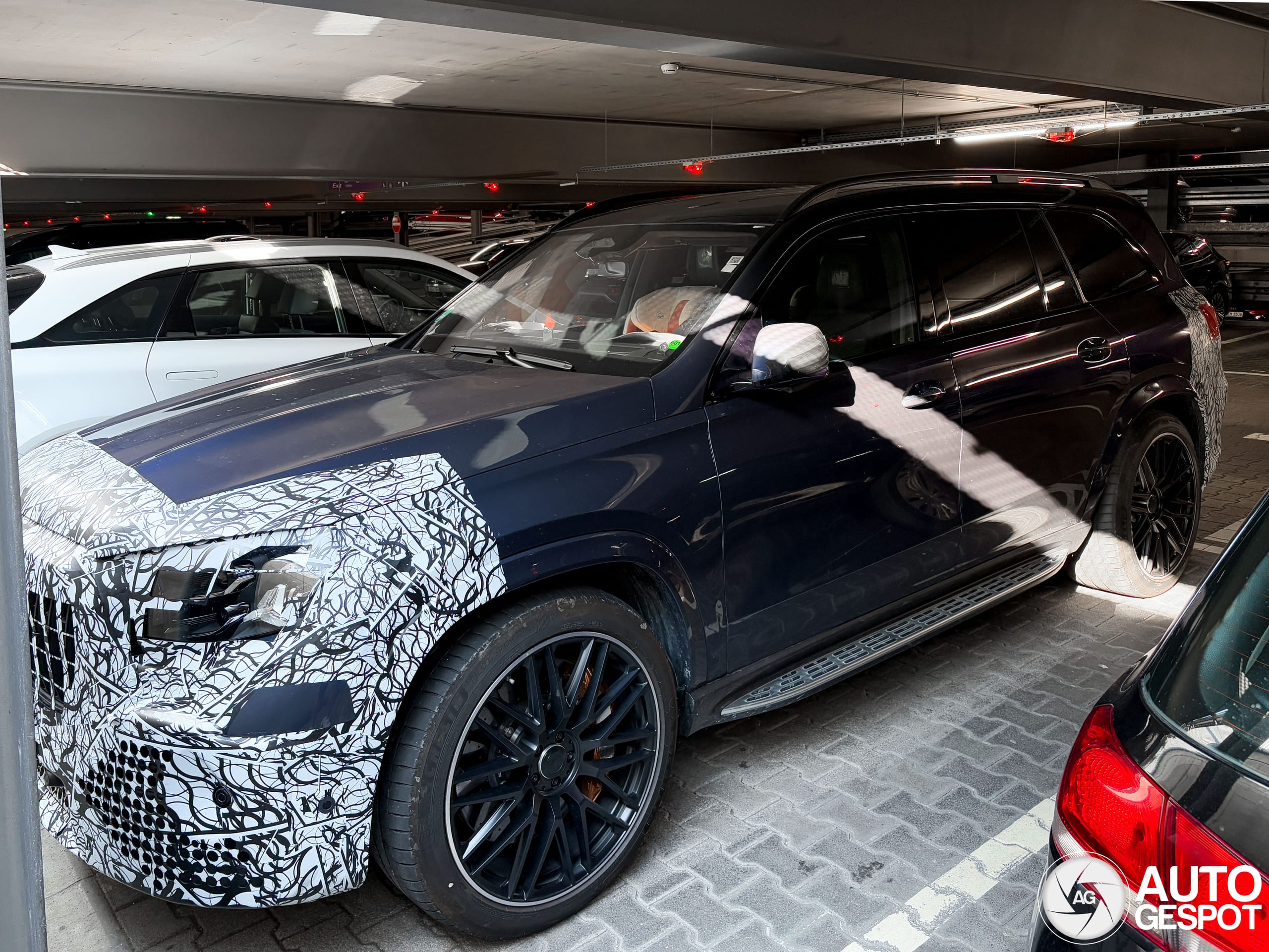 Mercedes-amg gls 63 x167 2025