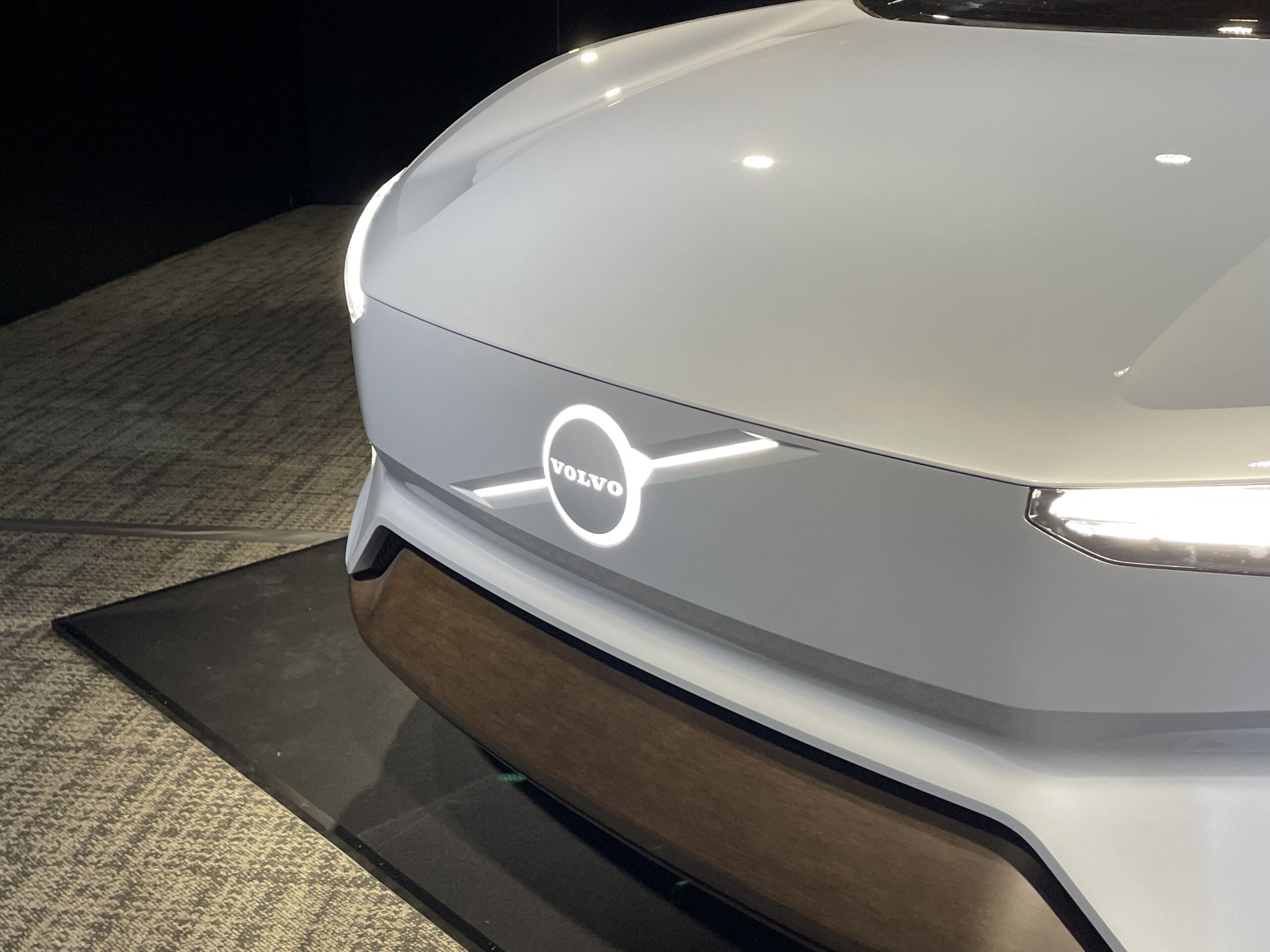 Volvo concept recharge (2021)