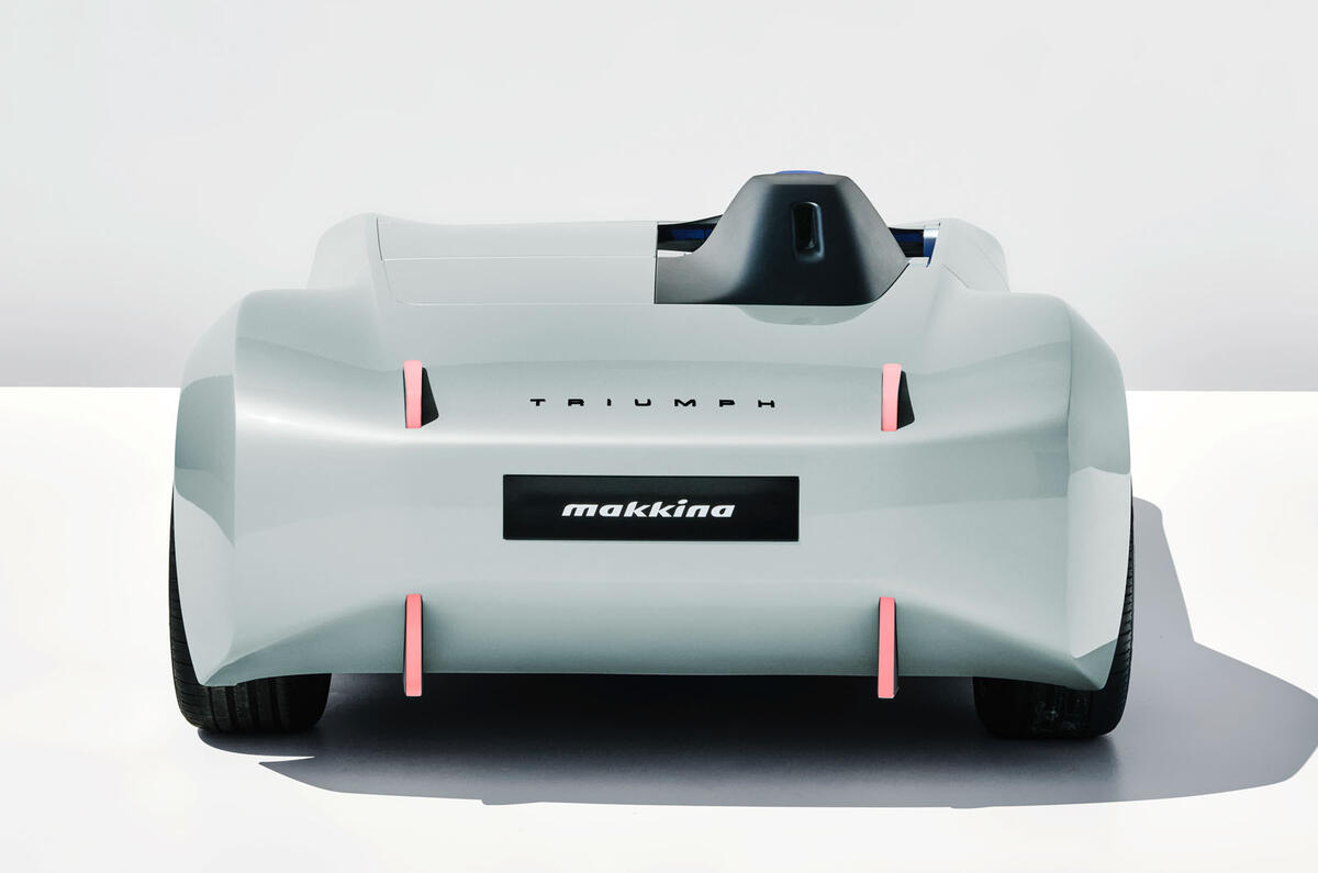 Makkina triumph tr2 trasero
