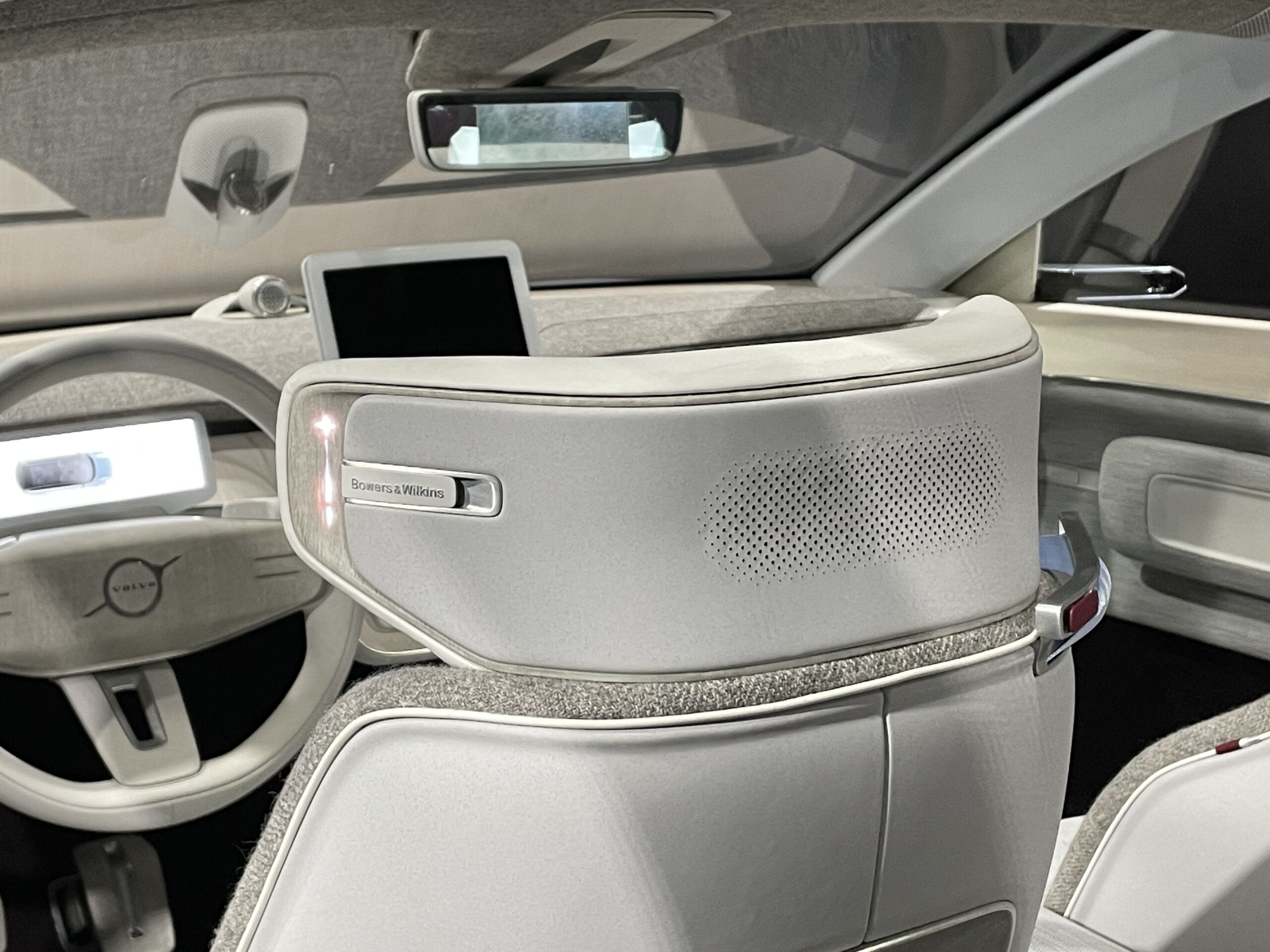 Volvo concept recharge (2021)