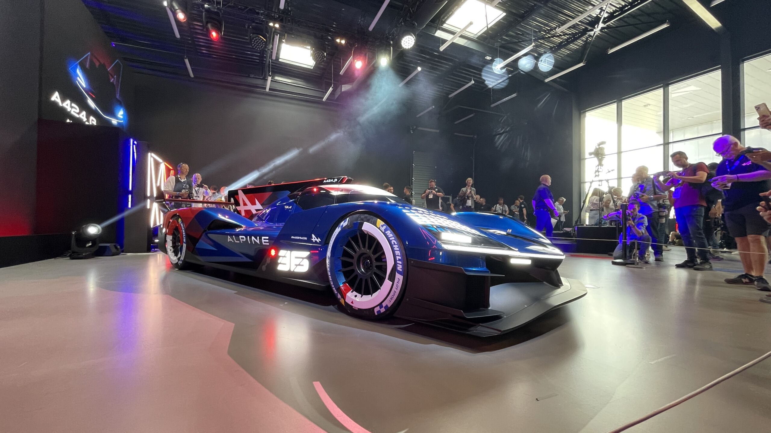 Alpine a424_β (2023)
