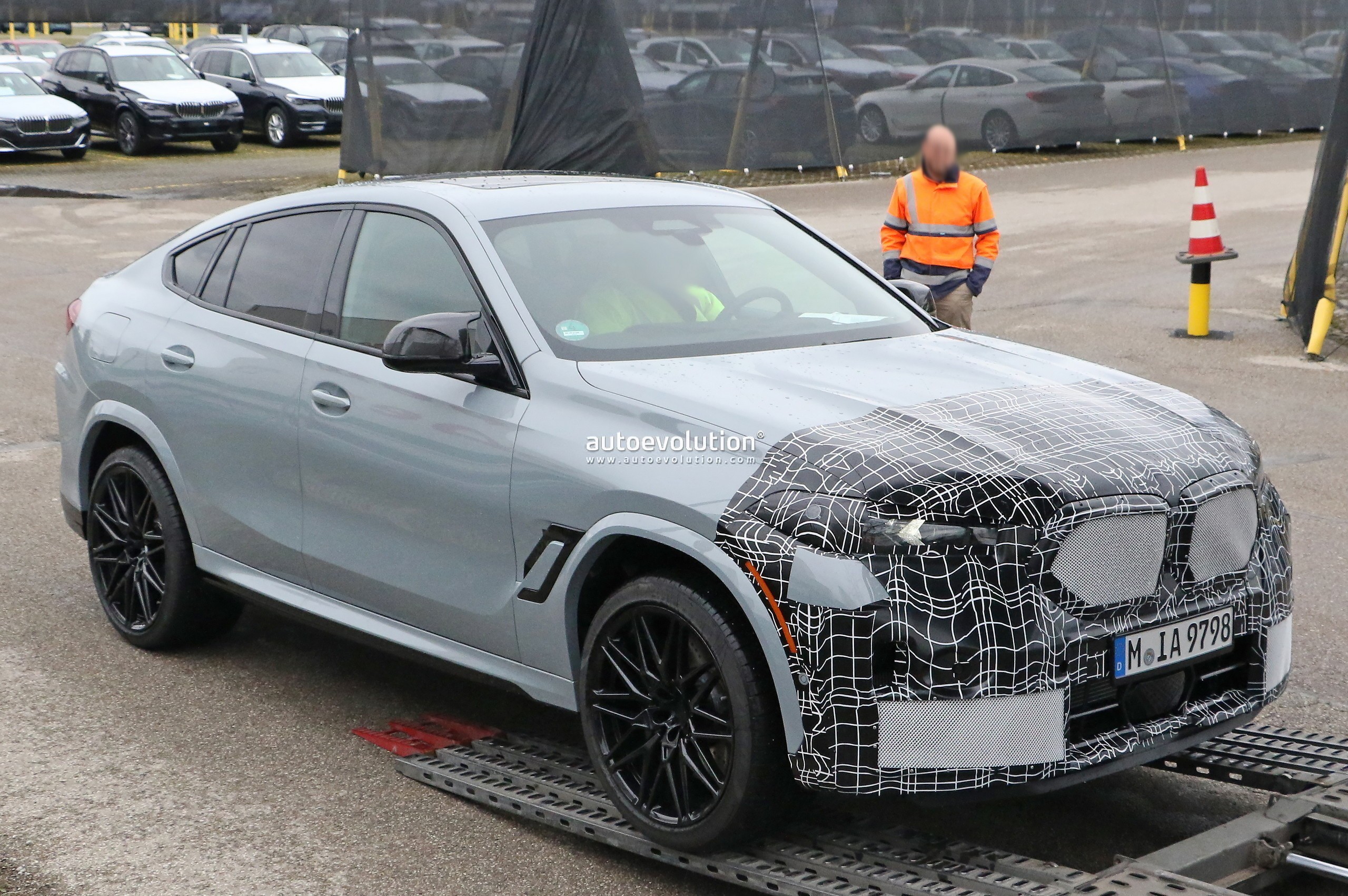 Bmw x6 mk3 [g06] lci (2023)