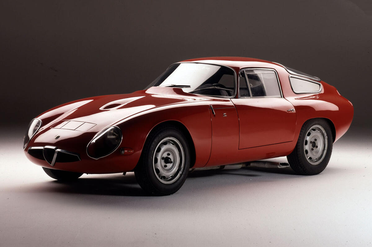 Alfa romeo giulia tz coupé cuarto delantero estático