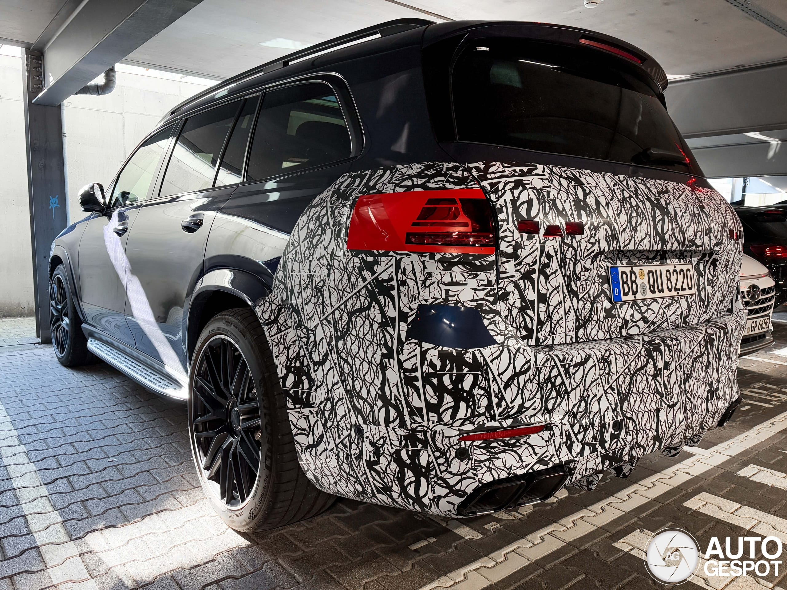 Mercedes-amg gls 63 x167 2025