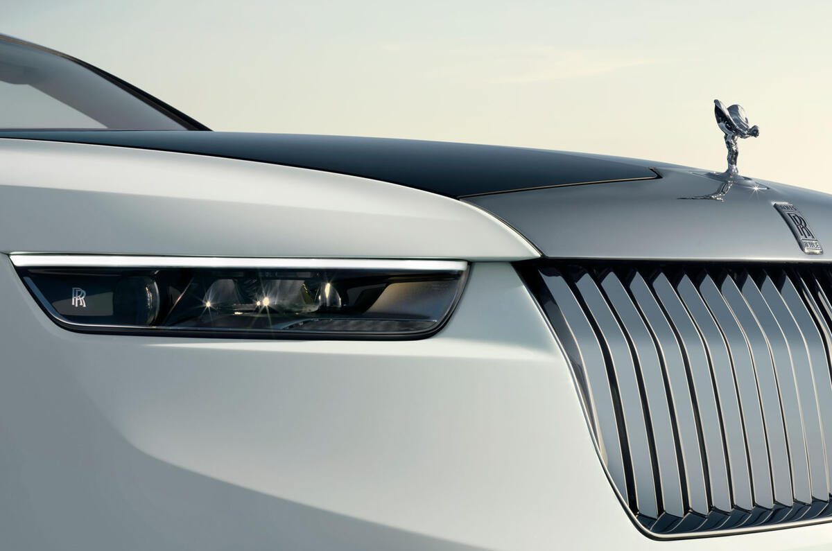 Rolls royce droptail arcadia headlight close