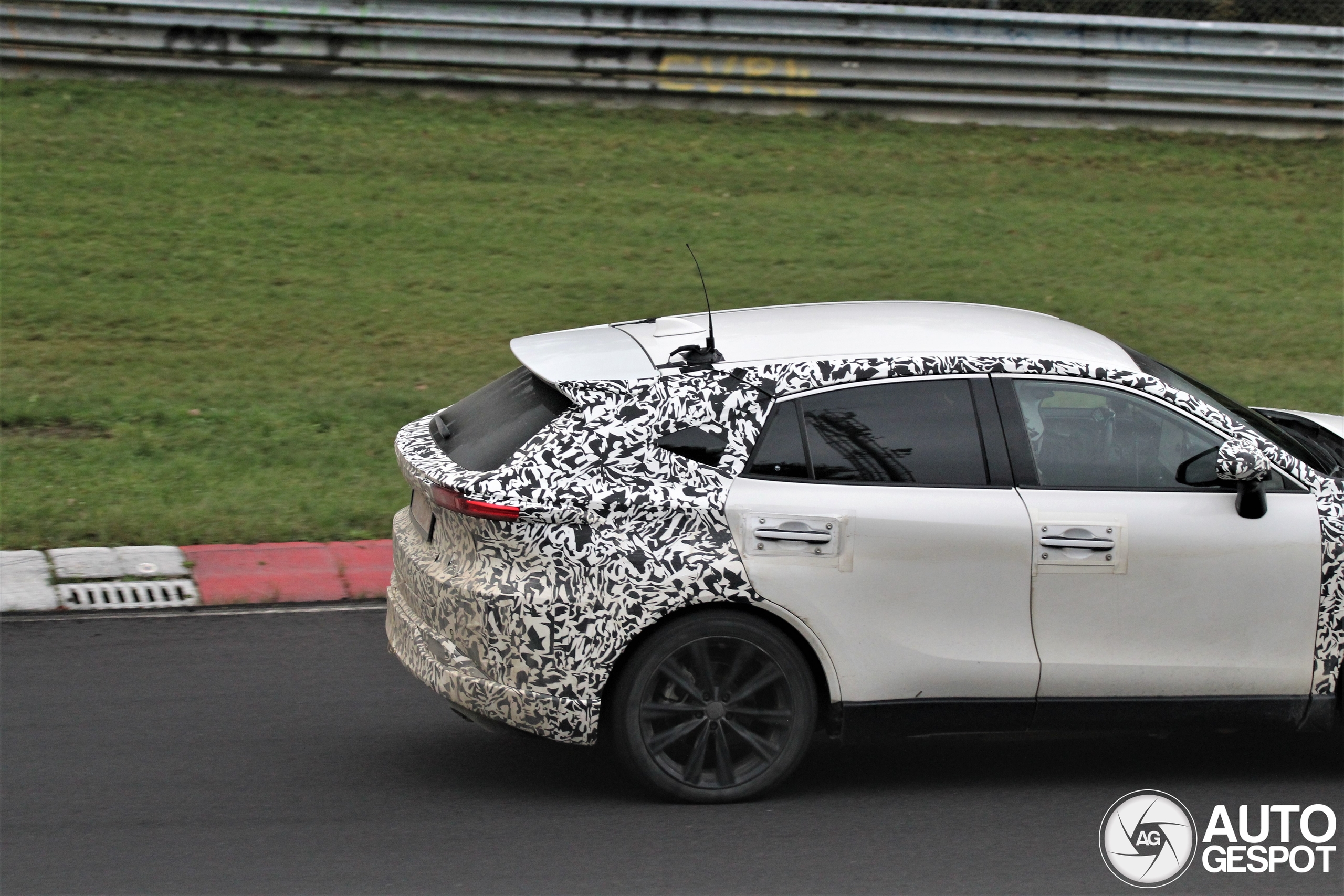 Toyota harrier 2027 mule
