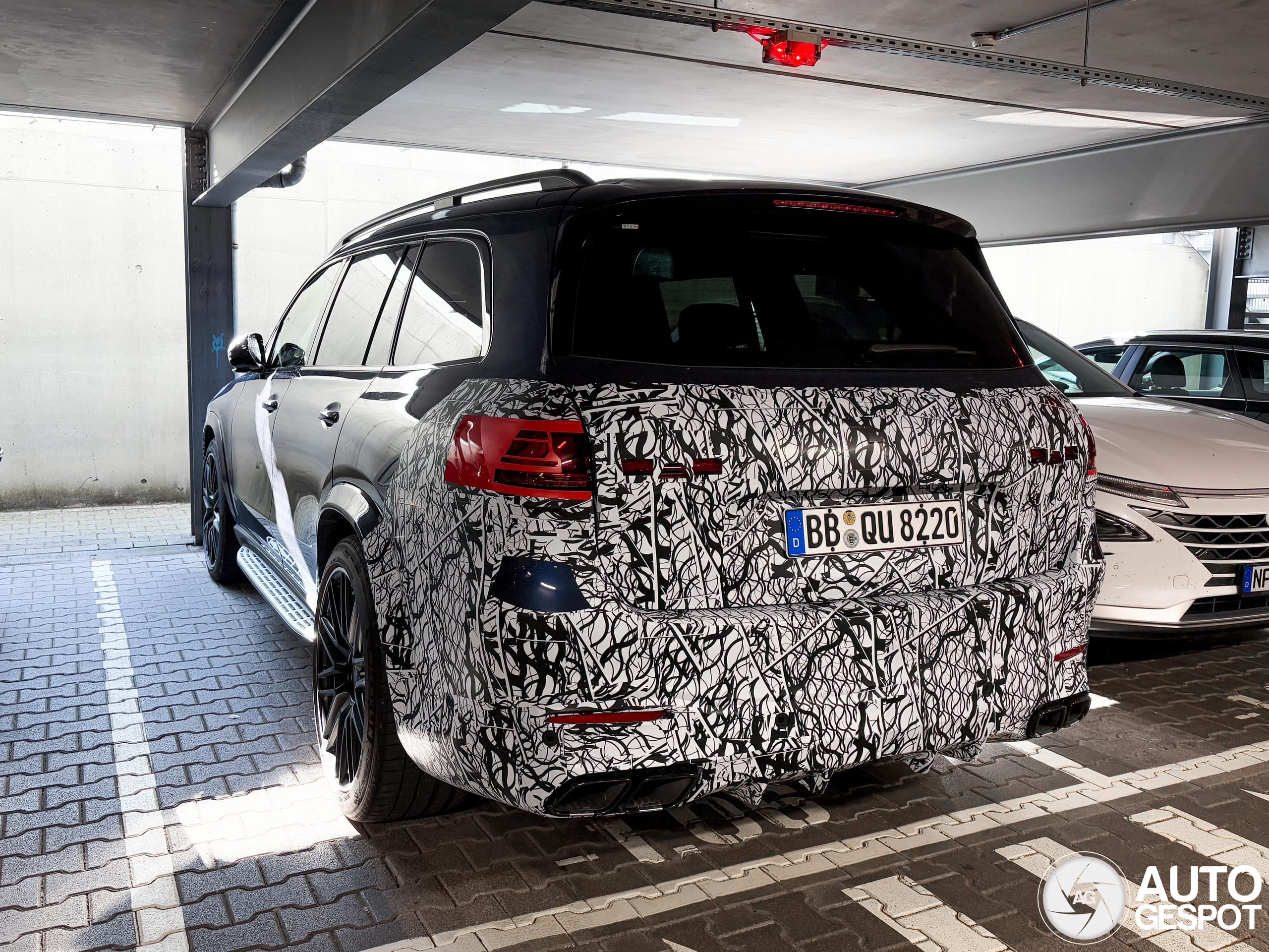 Mercedes-amg gls 63 x167 2025