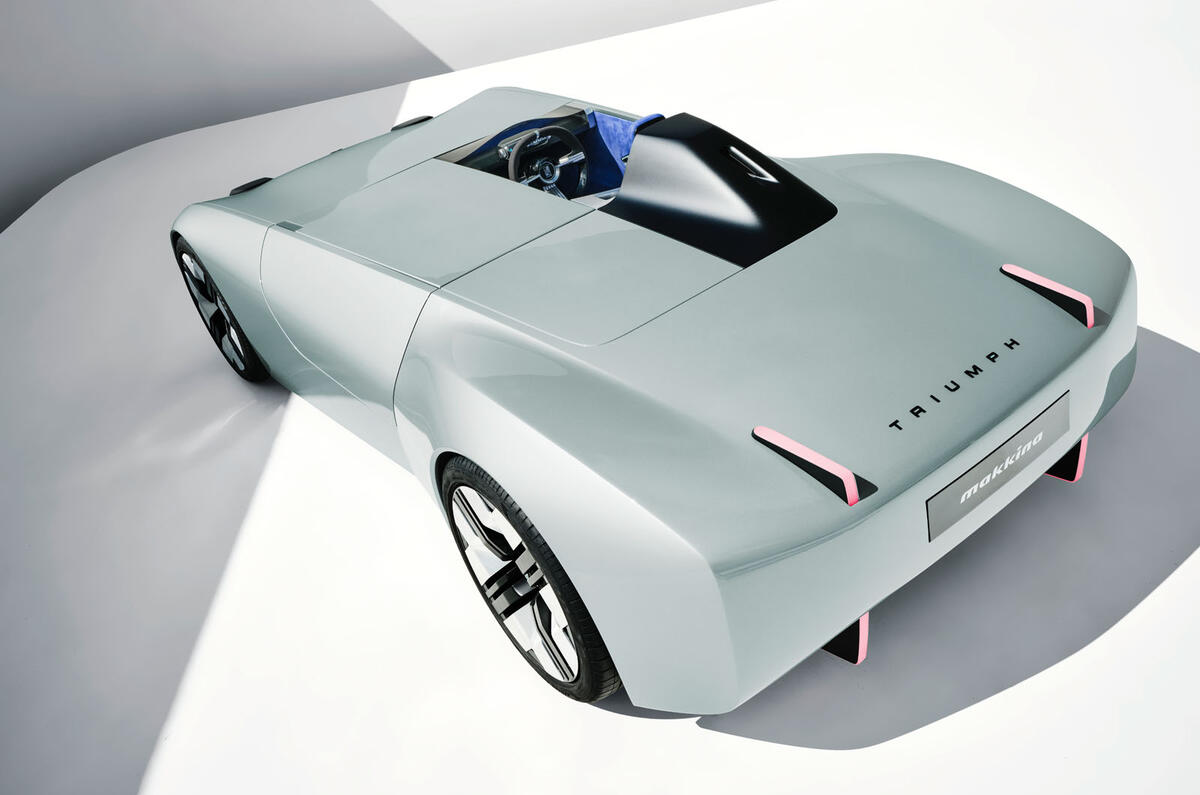 Cuarto trasero makkina triumph tr2