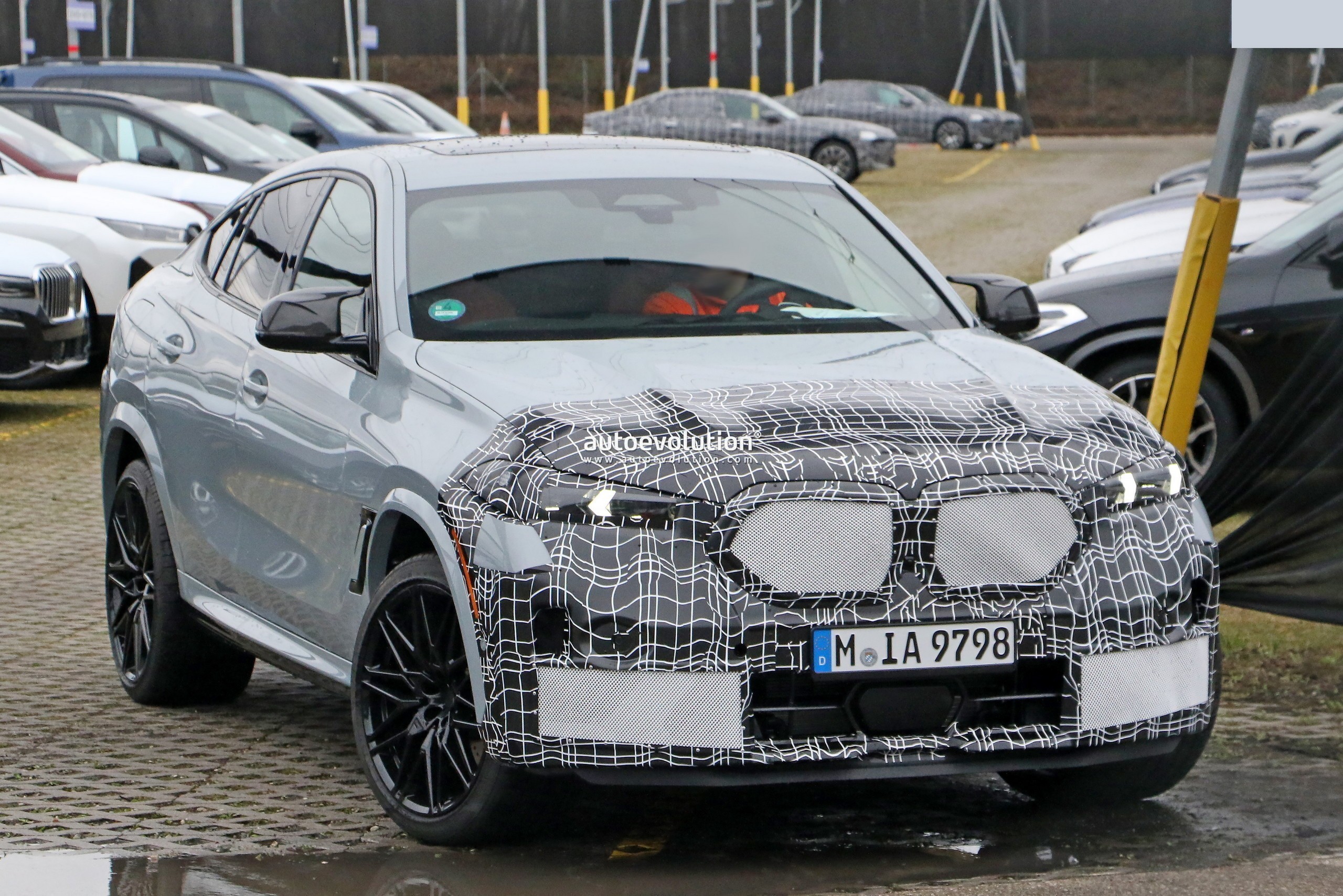 Bmw x6 mk3 [g06] lci (2023)