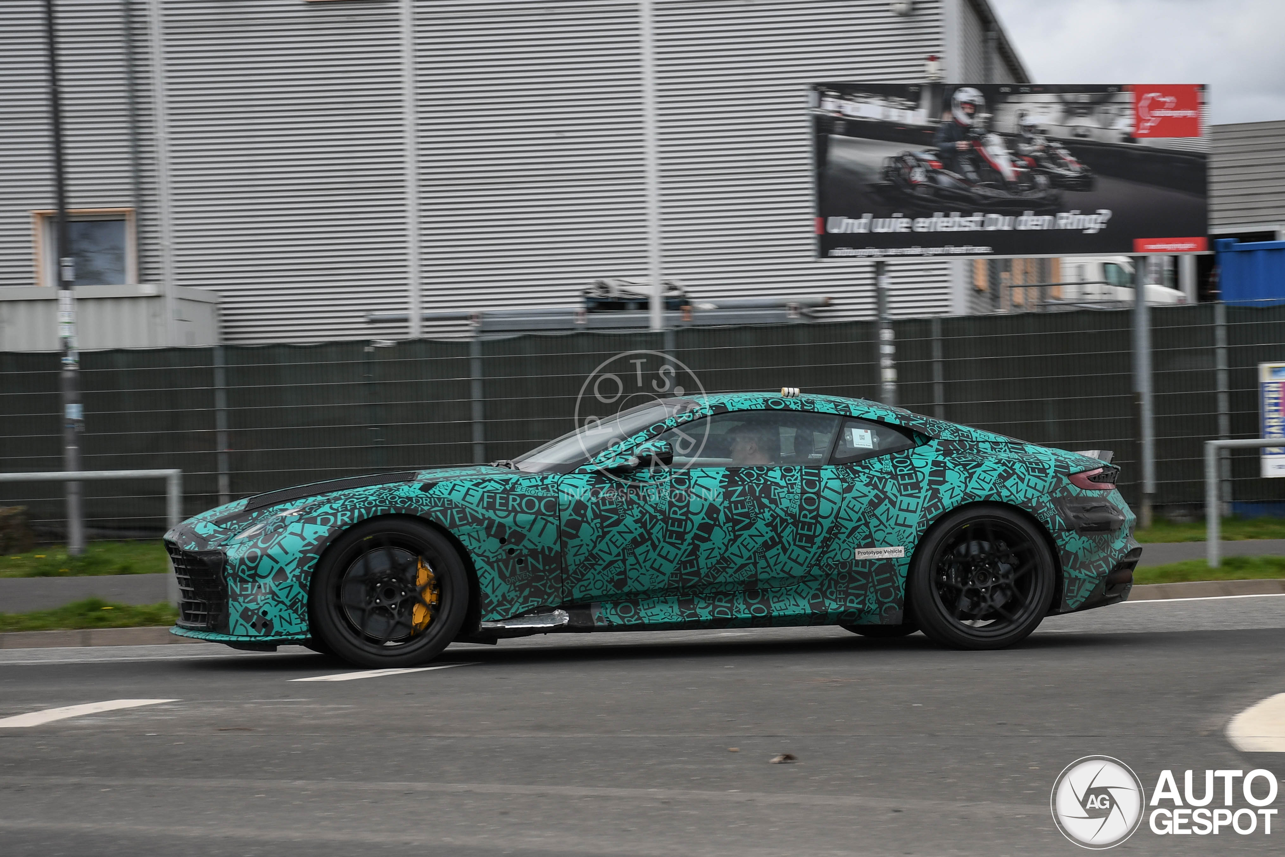 Aston martin dbs superleggera 2026