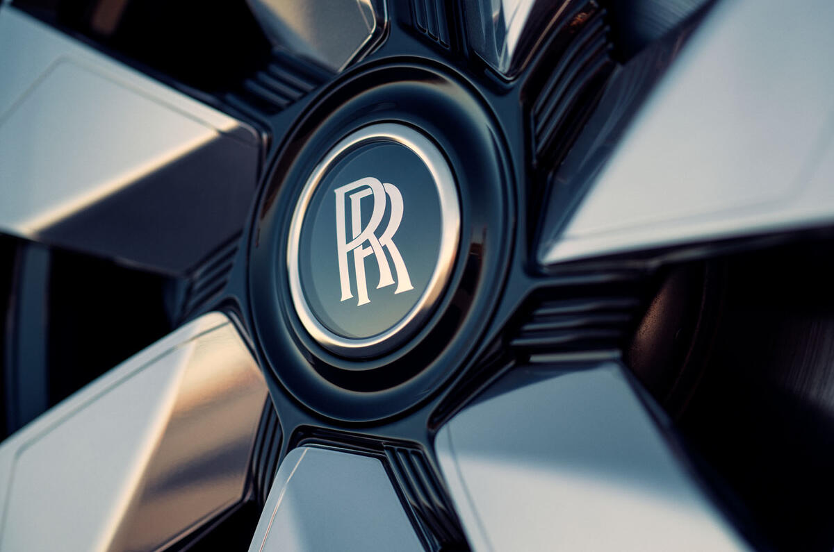 Rolls royce droptail arcadia wheel close