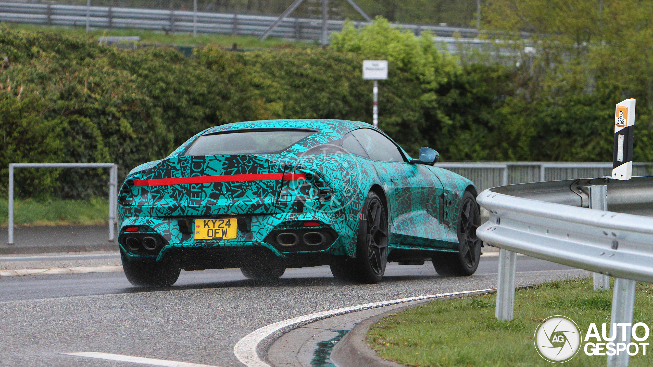 Aston martin vanquish 2025