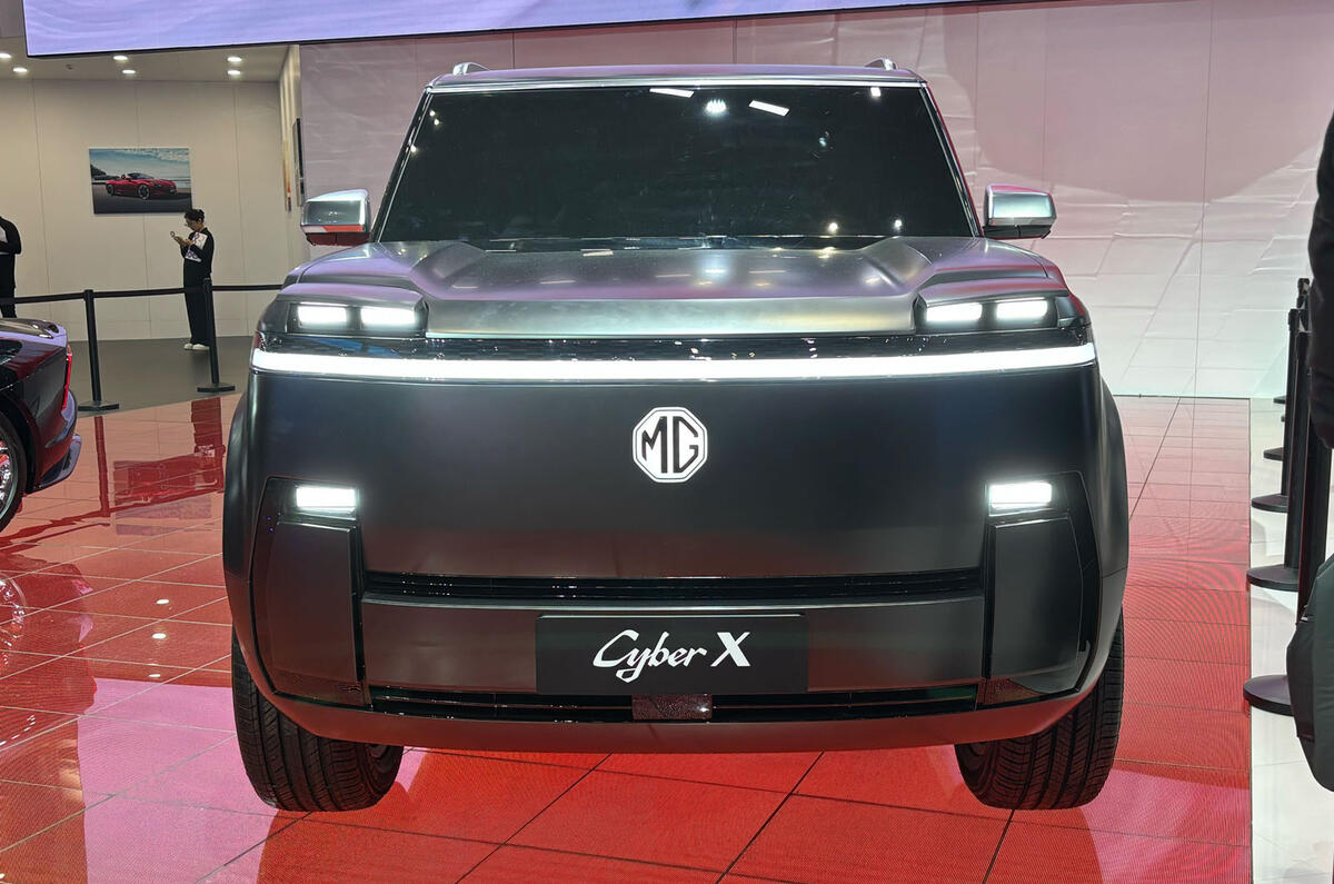 Mg cyberx en el salón del automóvil de shanghái