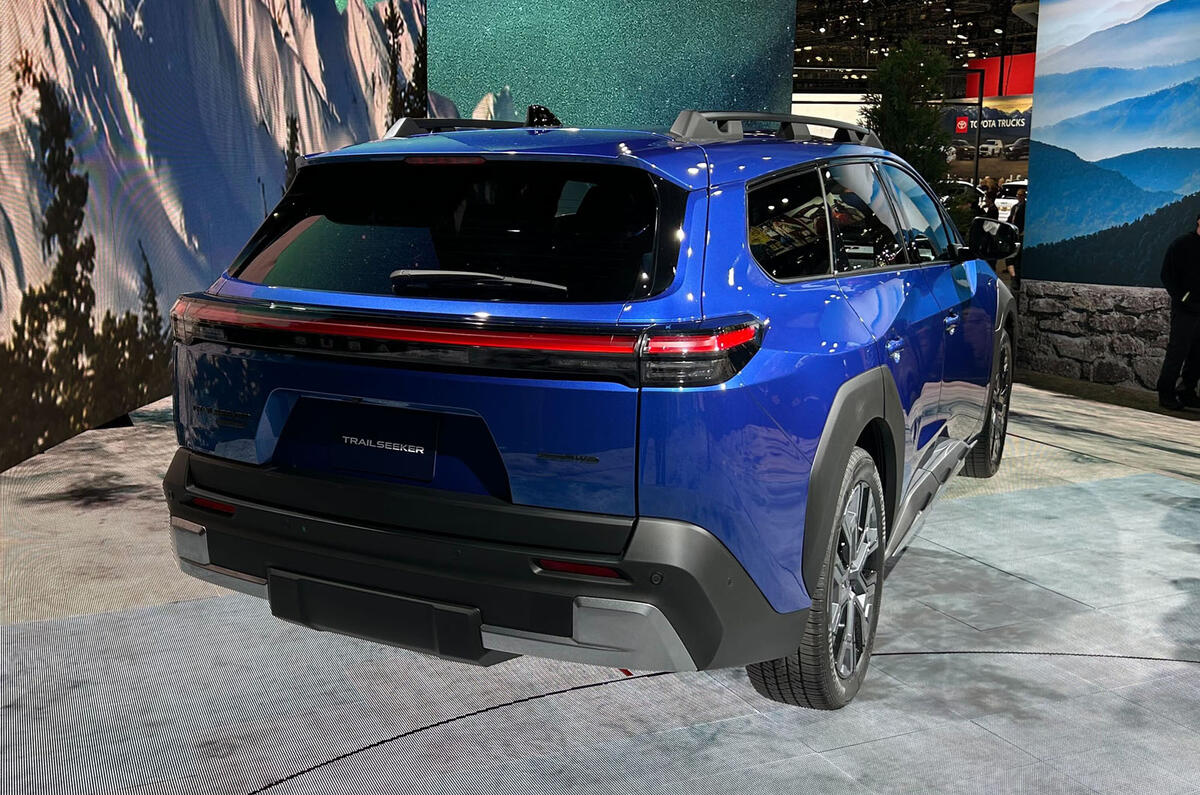Subaru trailseeker ny motor show stand rear