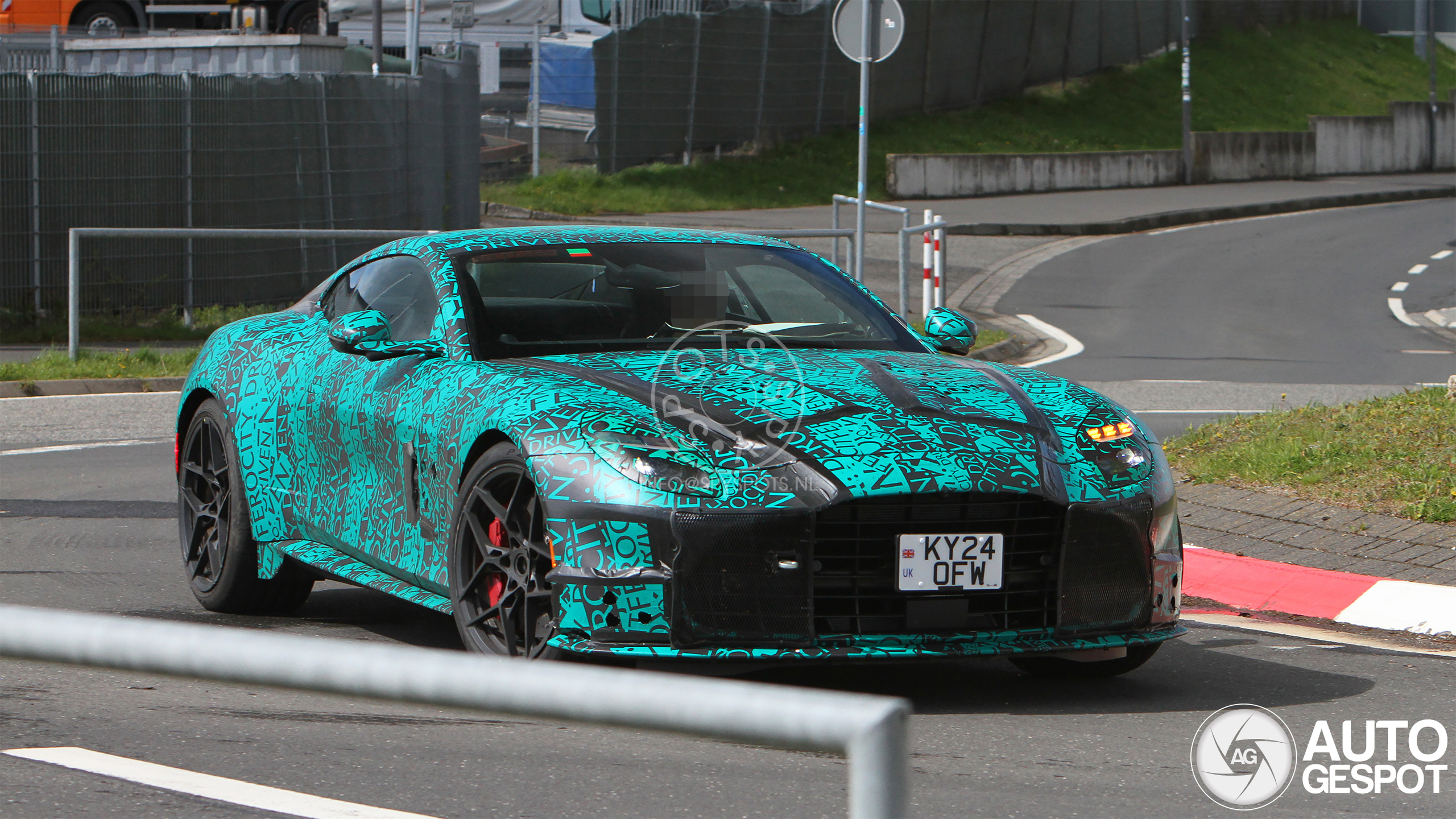 Aston martin vanquish 2025