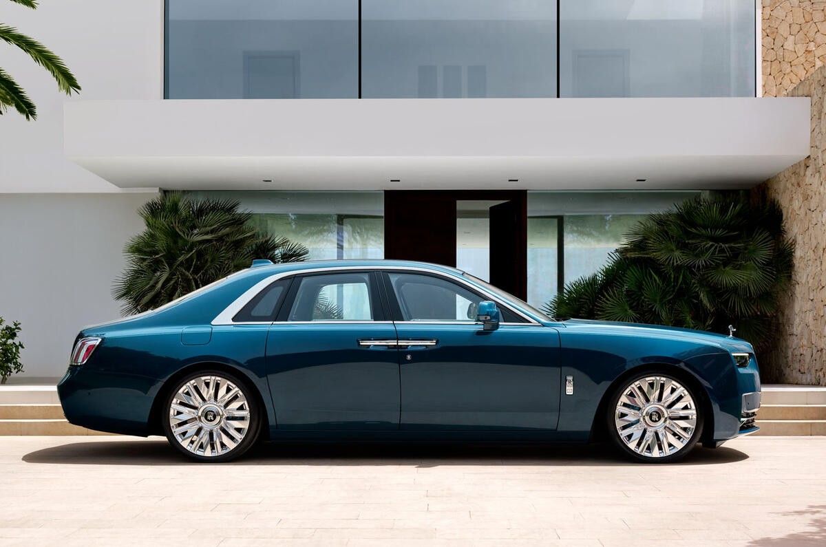 Rolls royce ghost series ii side