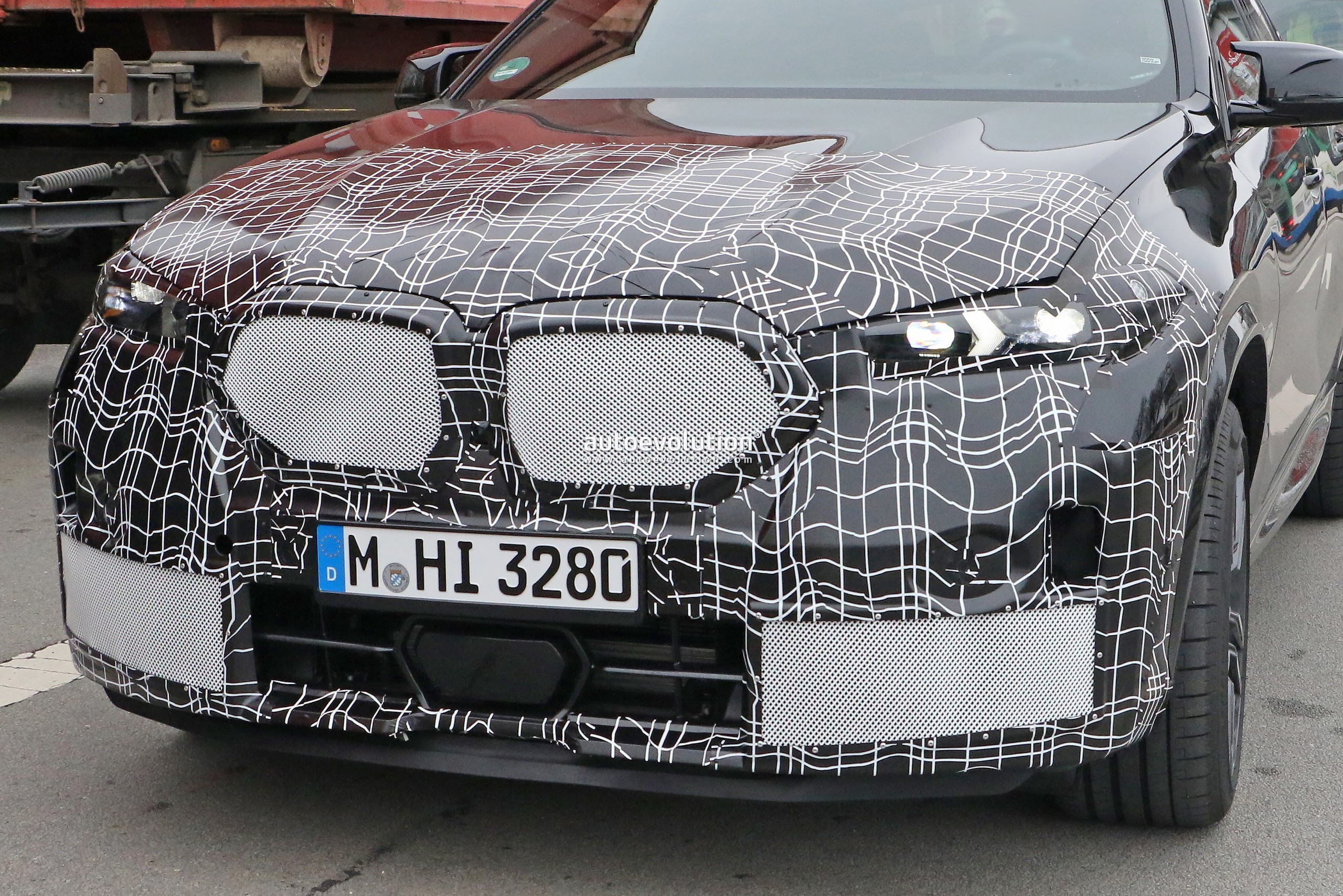 Bmw x6 mk3 [g06] lci (2023)