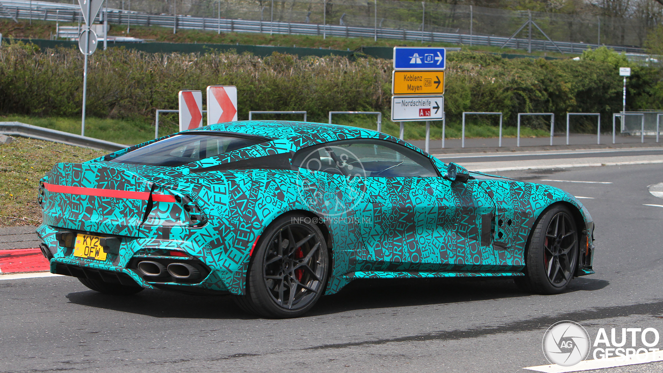 Aston martin vanquish 2025