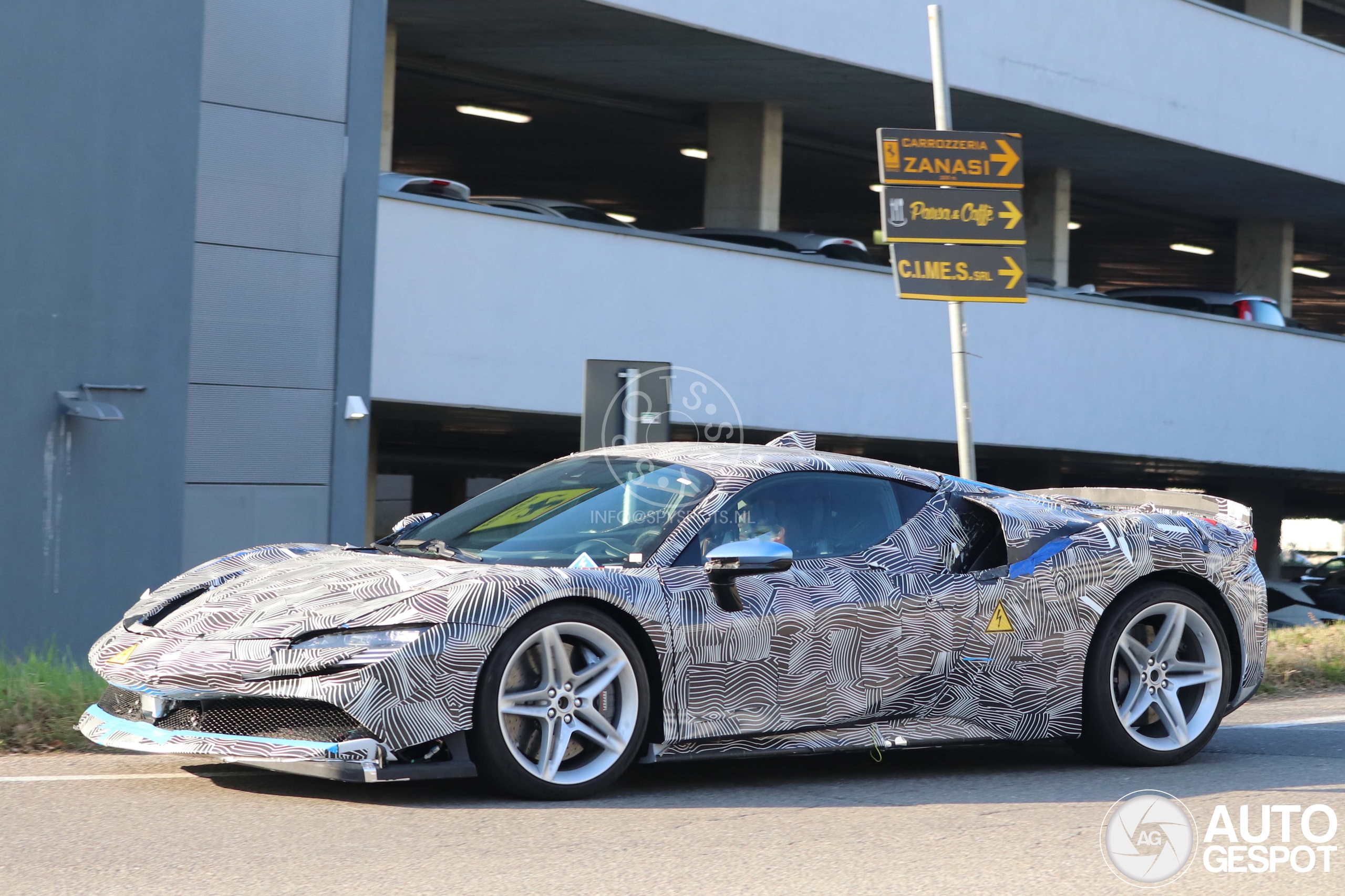 Ferrari sf90 stradale mule