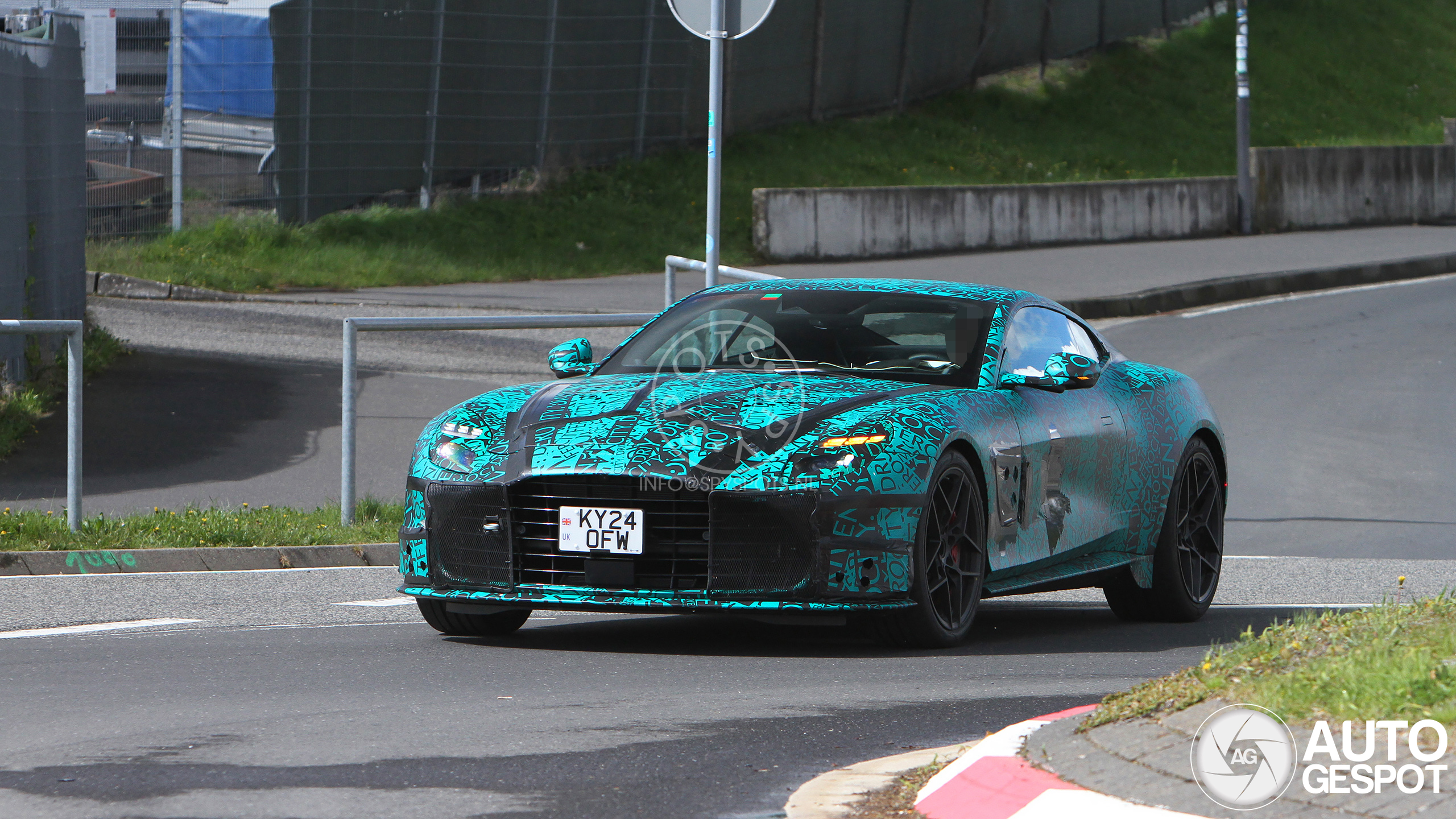 Aston martin vanquish 2025