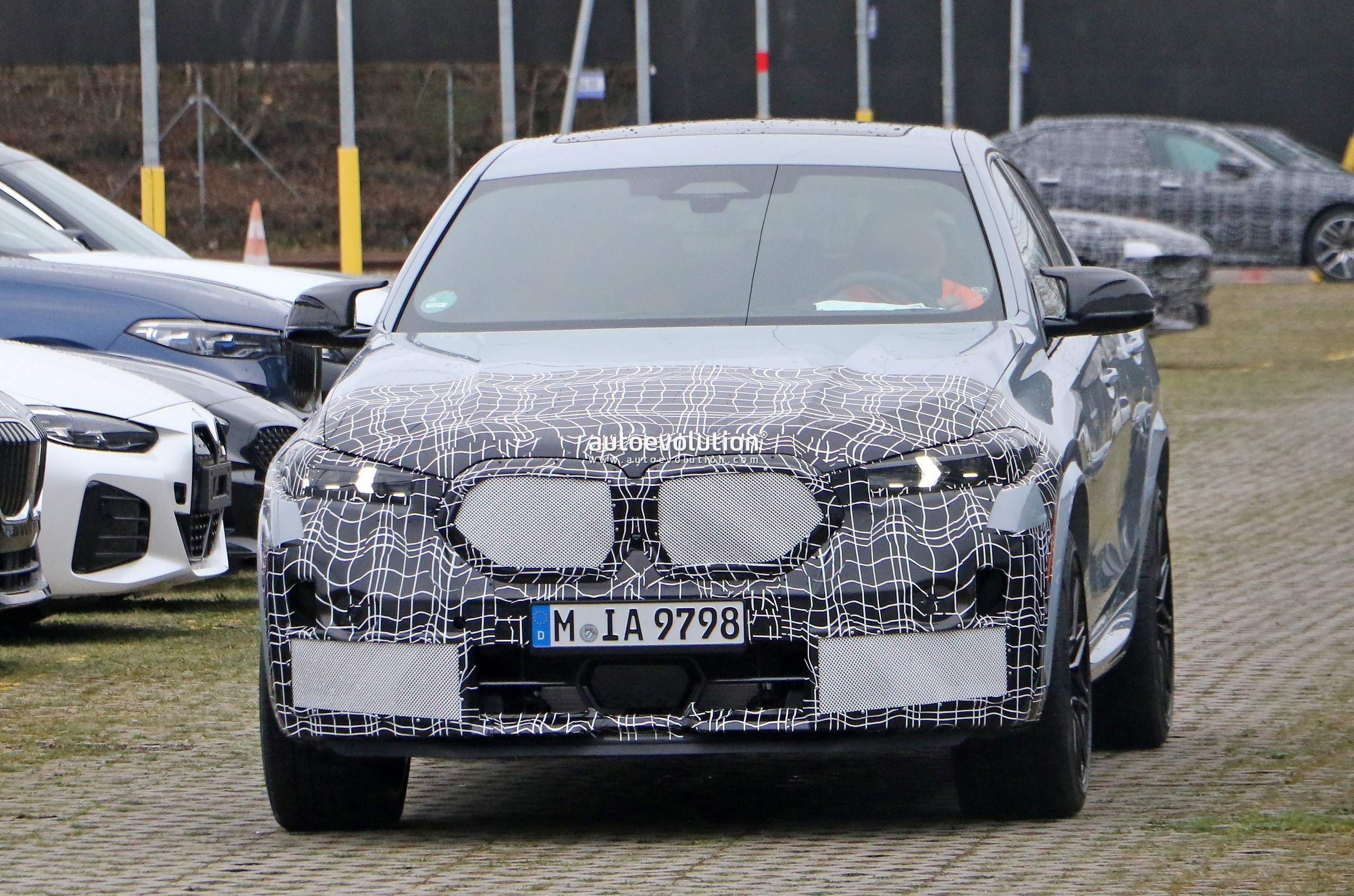 Bmw x6 mk3 [g06] lci (2023)
