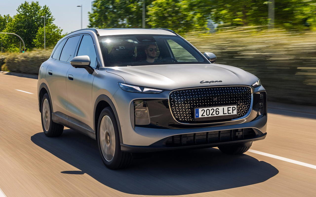 Rival del toyota rav4 pero por 16. 000 € menos, este nuevo phev llega con 279 cv, 90 km eléctricos y financiación al 0% para ponértelo fácil