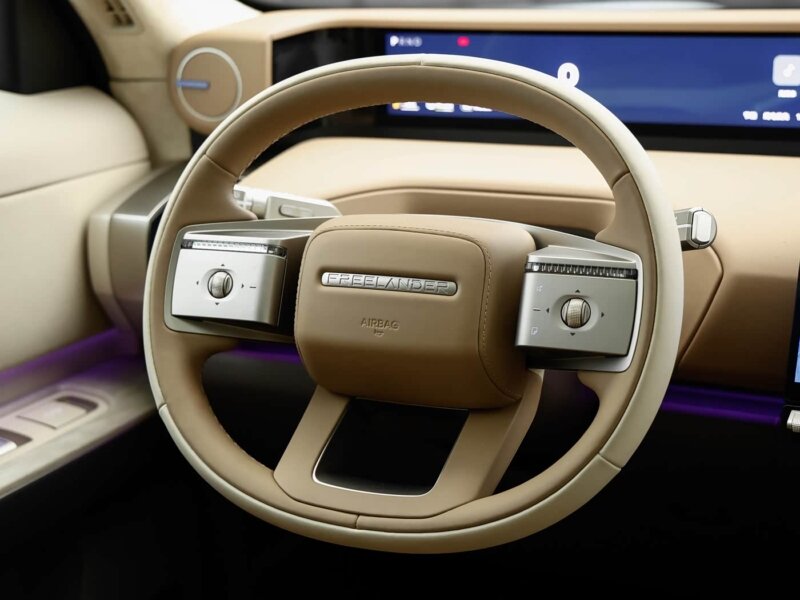 Freelander 8 erev suv rolled off the production line in china as cjlr seeks for comeback