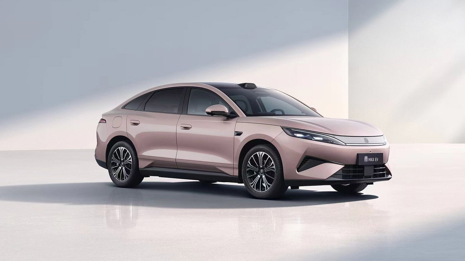 Byd offers closer look at qin max, flagship of its hot-selling qin family