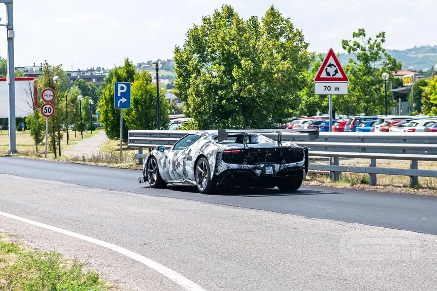 Wat voor hardcore apparaat is ferrari hier aan het testen?