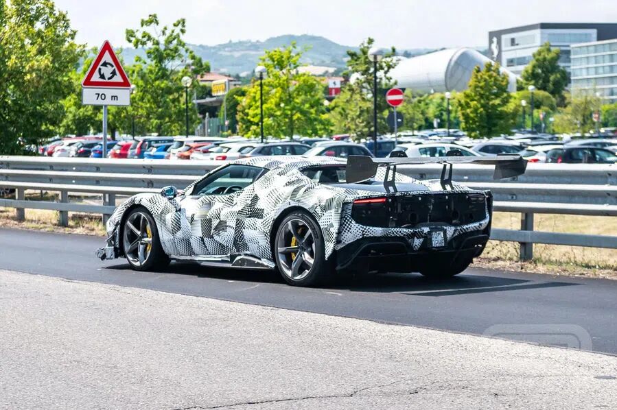Wat voor hardcore apparaat is ferrari hier aan het testen?