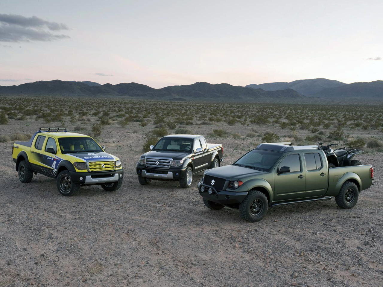 Fiabilidad japonesa y sin reinventar nada, este suzuki todoterreno tiene el aura que todos queremos en un 4x4 (encima trae un quad en el maletero)
