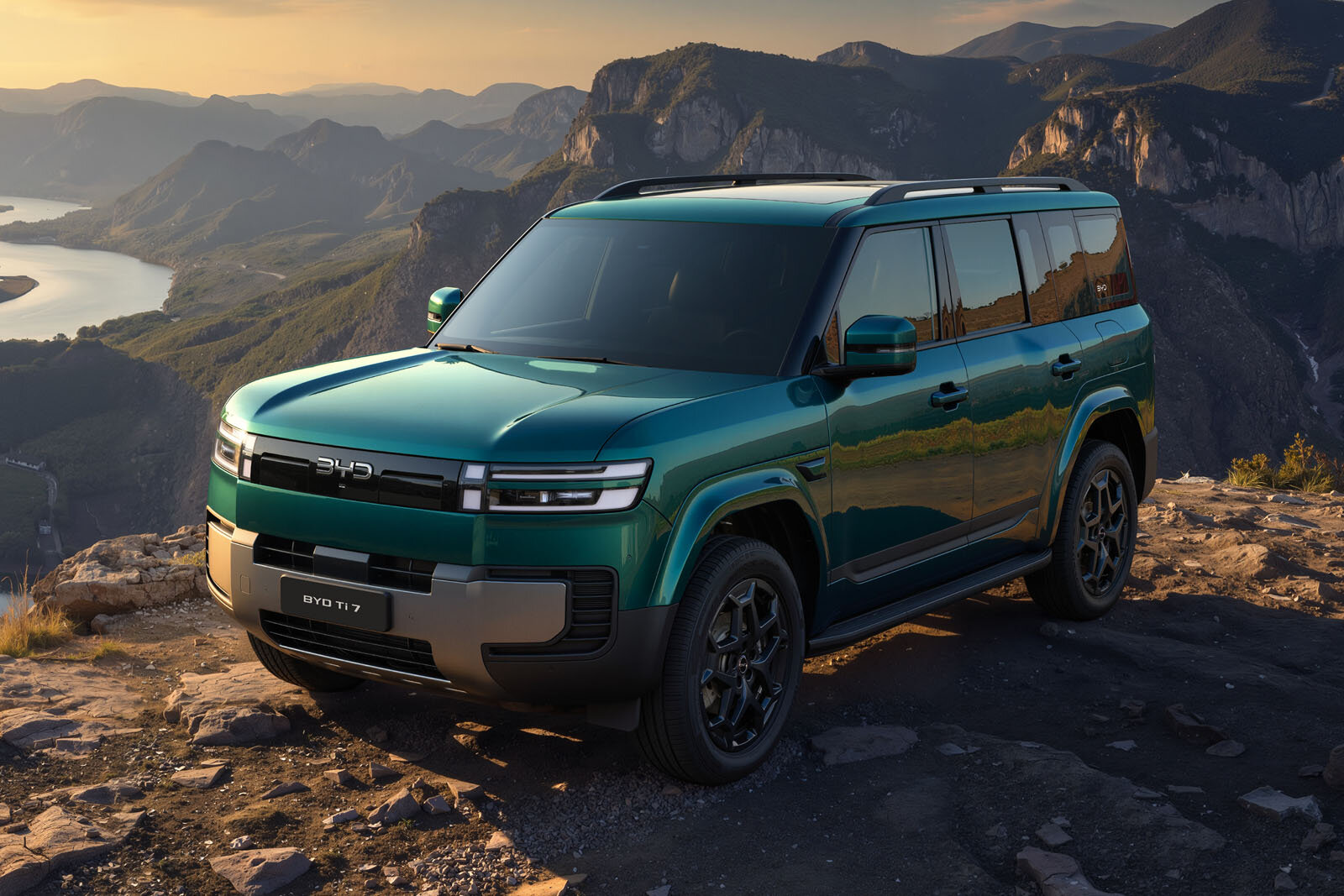 Byd goes after defender with boxy £48k, 402bhp hybrid suv