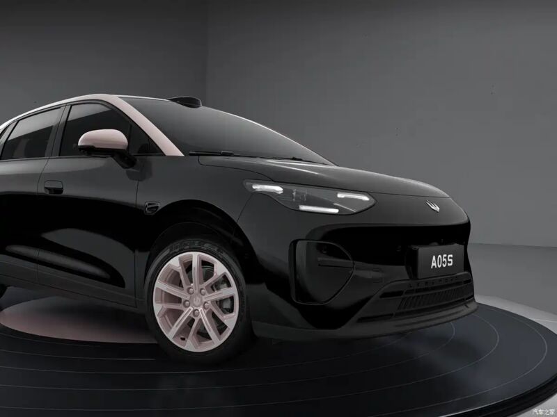 Leapmotor unveils interior of a05s, a sedan version of its popular a10