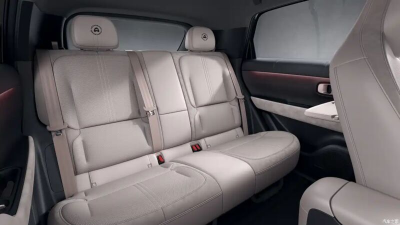 Leapmotor unveils interior of a05s, a sedan version of its popular a10