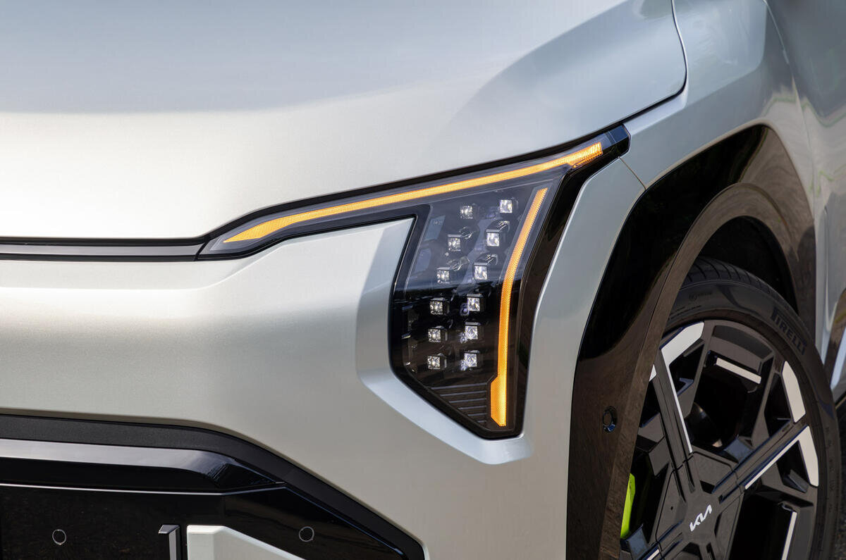 Kia ev3 gt review: a 4wd hot hatch with 288bhp for £49k