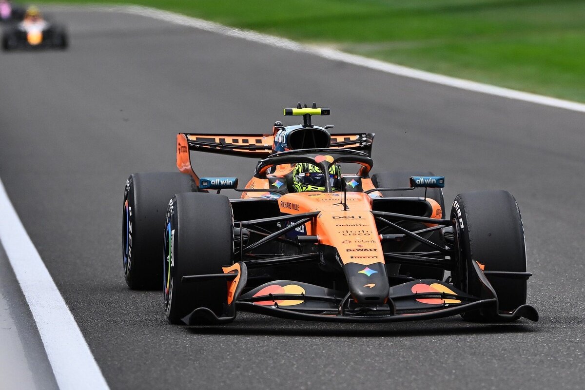Mclaren brings long-awaited hungary f1 upgrade, trials 'macarena' rear wing