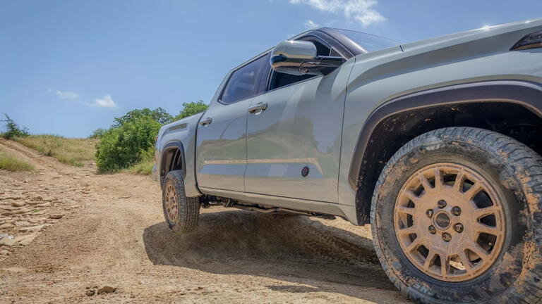 Si una raptor o la trx te parecen demasiado, toyota tiene el 4x4 perfecto para ti, aunque tiene un importante 'pero'