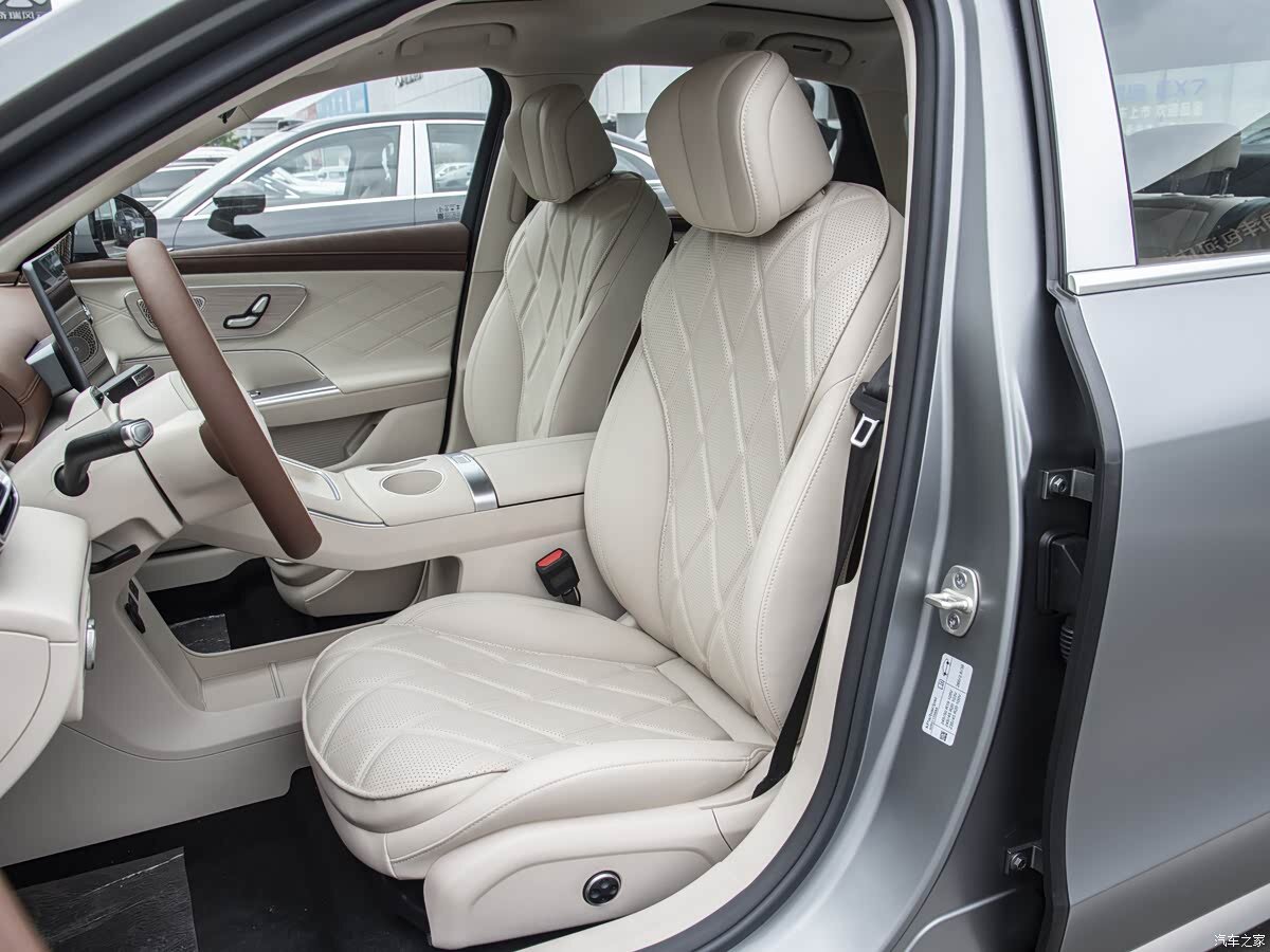 Chery launches 2027 version of its global model fulwin a9l with enhanced smart driving