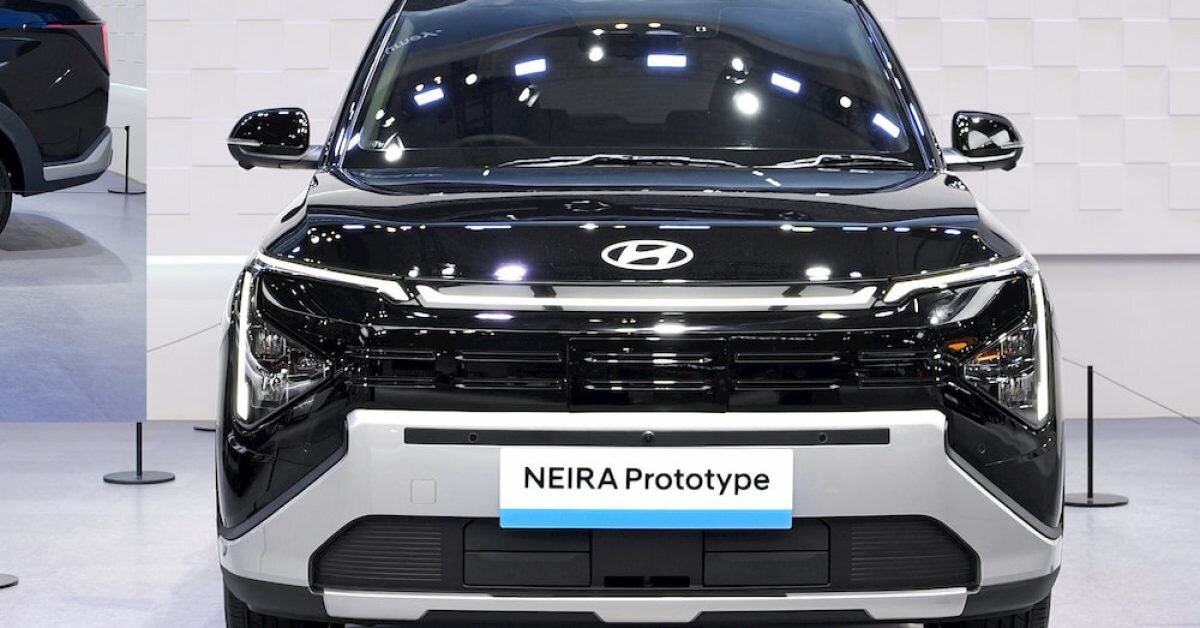 Hyundai reveals new 7-seat electric minivan concept