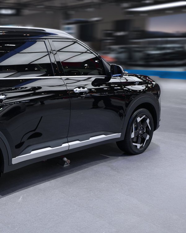 Hyundai reveals new 7-seat electric minivan concept