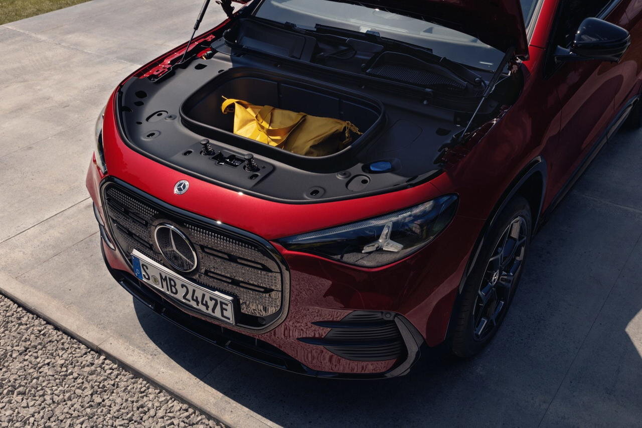 Ya tiene precio en españa el suv más pequeño y "barato" de mercedes, el gla 2026, con 2 versiones eléctricas a la espera de una híbrida más económica