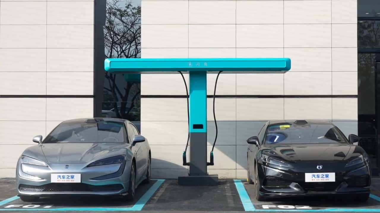 Byd is building its ultra-fast flash charging network at a ferocious pace