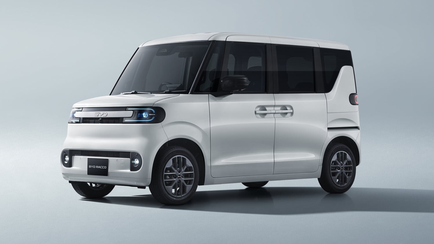 Byd racco received over 1,000 orders two weeks after the launch