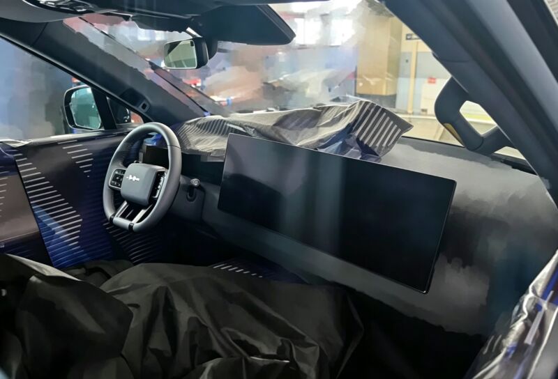 Byd fang cheng bao ti9 teased in china ahead of release