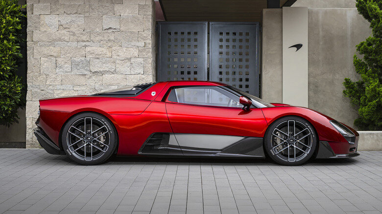 Mclaren goes retro with the mcl 6gt, its first manual car since the f1